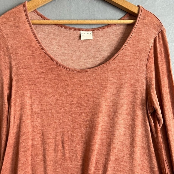 Tresics  Shirt Women’s Long Sleeve Top yoga cover Small - Picture 2 of 6